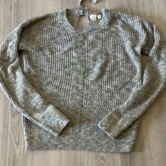 GAP Sweaters - Women gap sweater. Medium weight. Crew neck. 100% cotton